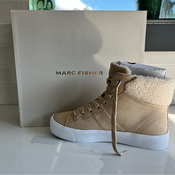 Marc Fisher Dapyr Women’s 8.5 Natural Tan Faux Suede Shearling Hi Top Sneaker - Picture 7 of 13